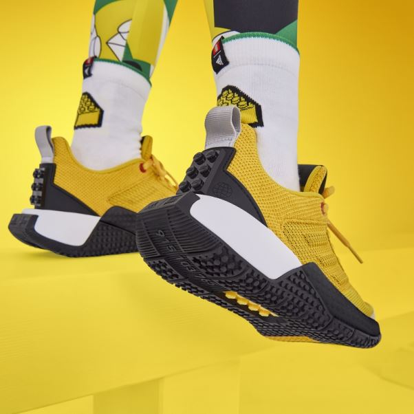 Eqt Jaune Chaud Adidas X Lego Sport Pro Chaussures