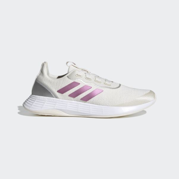 Chaussure De Sport Adidas Qt Racer Blanche