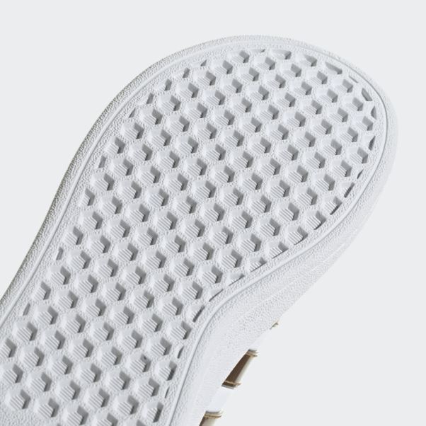 Adidas Grand Court Durable Lifestyle Court Chaussures à Lacets élastiques Et Sangle Supérieure Or Mat