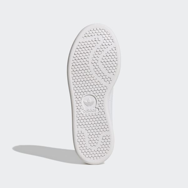 Chaussures Adidas Stan Smith Noires élégantes