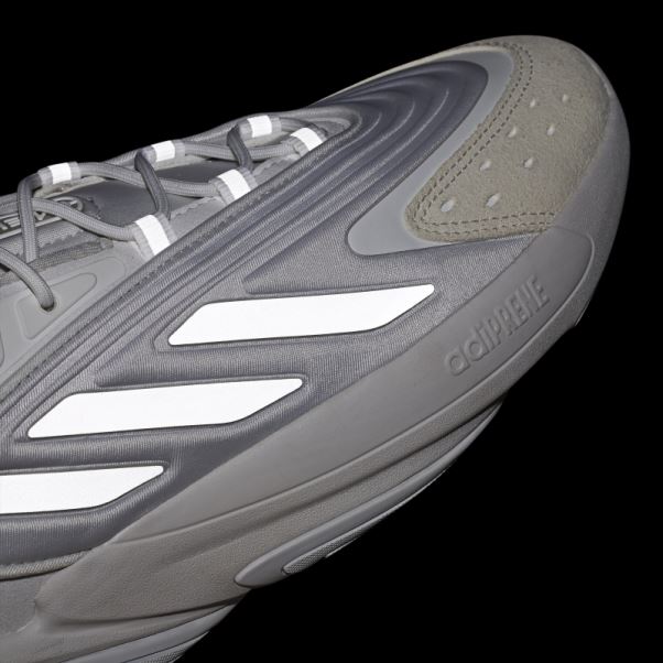 Chaussures Adidas Ozelia Blanches élégantes