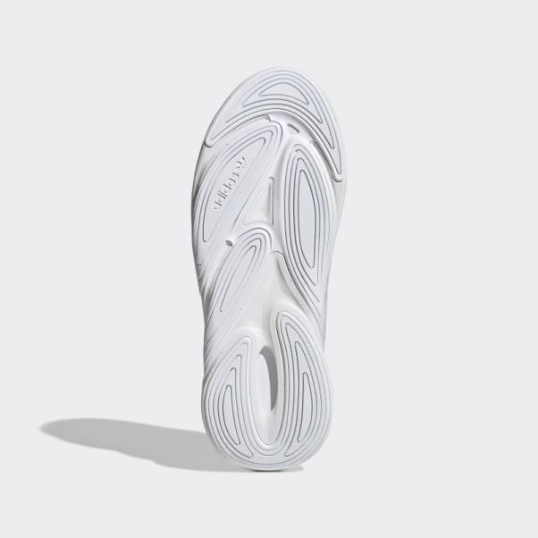 Chaussures Adidas Ozelia Blanches élégantes