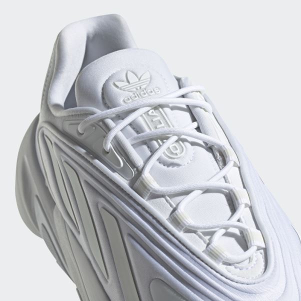 Chaussures Adidas Ozelia Blanches élégantes