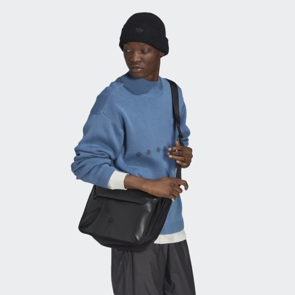 Adidas Pull Pull En Maille Bleu Altéré
