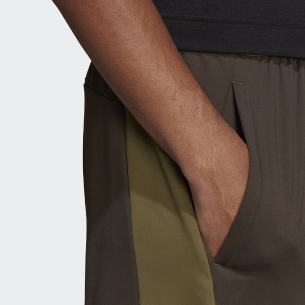 Adidas Short D'entraînement De Yoga Olive