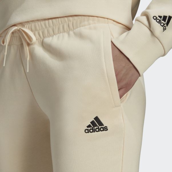 Pantalon écru Teinté Essentials French Terry Logo Adidas