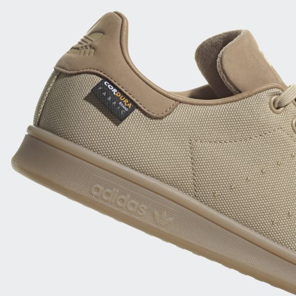 Chaussures Pantone Adidas Stan Smith