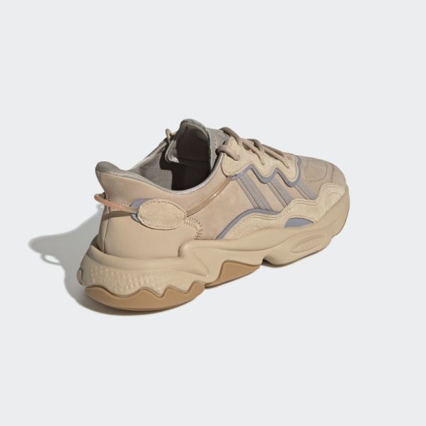 Chaussures Ozweego Nude Pâle Adidas
