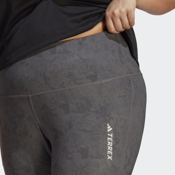 Legging Terrex Multi Allover Print (grande Taille) Gris Adidas