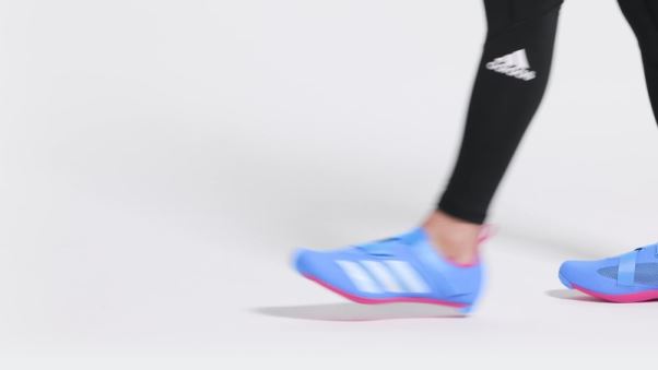 La Chaussure De Cyclisme En Salle Adidas Bleu