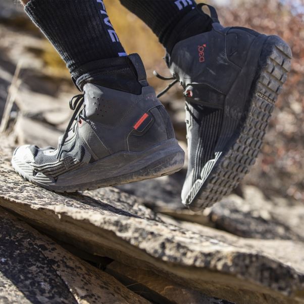 Chaussures De Vélo De Montagne Adidas Five Ten Trail Cross Mid Pro Noir