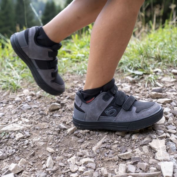 Chaussures De Vélo De Montagne Adidas Five Ten Freerider Grises