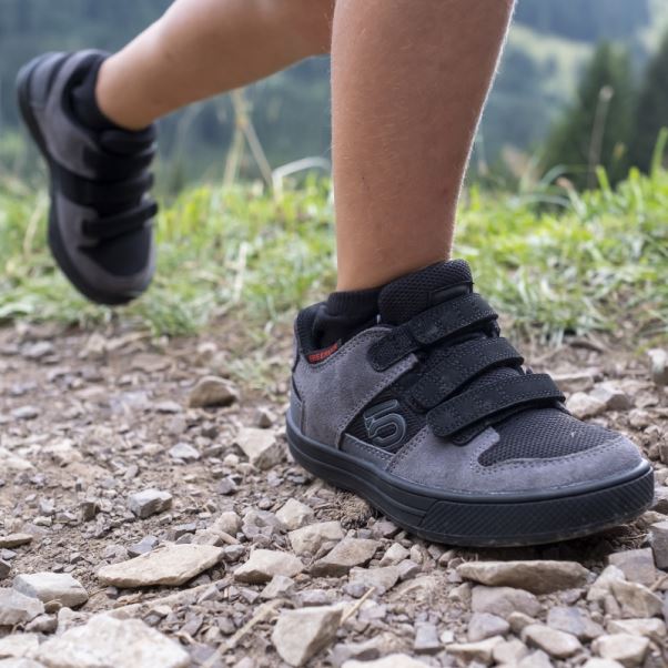 Chaussures De Vélo De Montagne Adidas Five Ten Freerider Grises