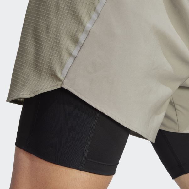 Conçu Pour Le Running Short 2 En 1 Adidas Silver Pebble