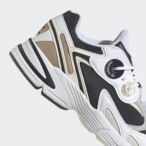 Chaussures Adidas Astir Blanc/noir