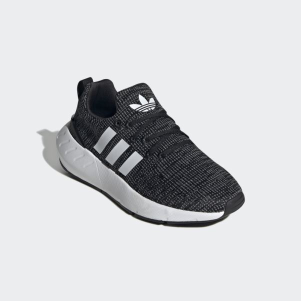 Chaussures Adidas Swift Run 22 Grises élégantes