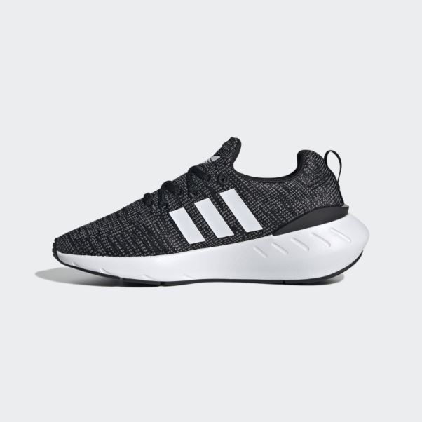 Chaussures Adidas Swift Run 22 Grises élégantes