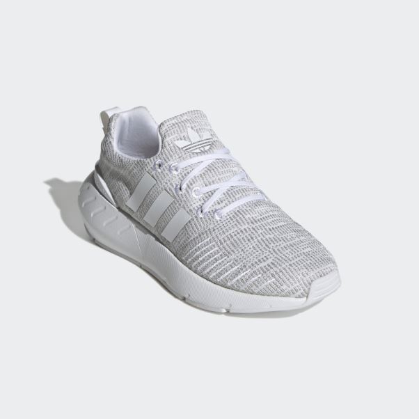 Chaussures Adidas Swift Run 22 Noir Et Blanc