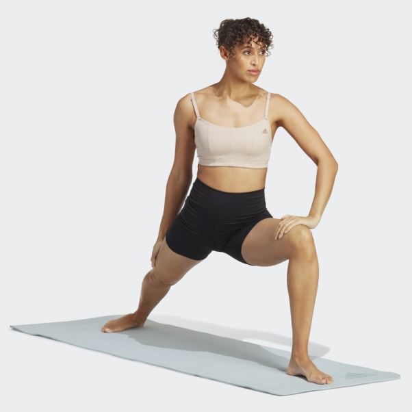 Soutien-gorge à Maintien Léger Adidas Yoga Studio Taupe