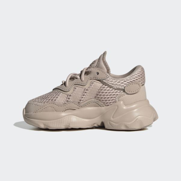 Chaussures Adidas Ozweego Taupe