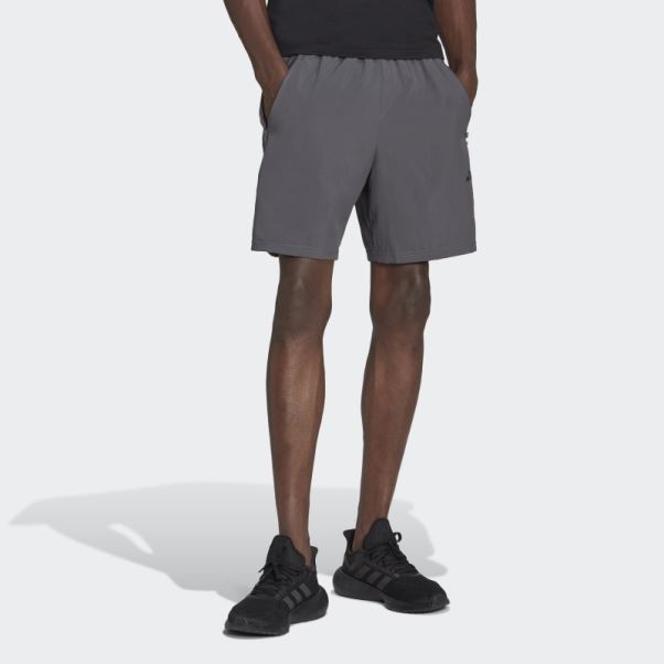 Short D'entraînement Tissé Adidas Train Essentials Gris