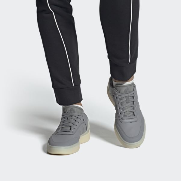 Chaussures Adidas Court Revival Grises