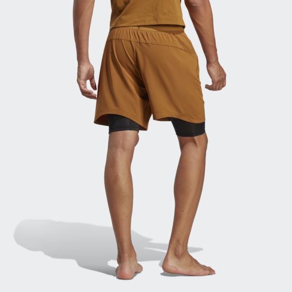 Adidas Short D'entraînement De Yoga Bronze 2-en-1
