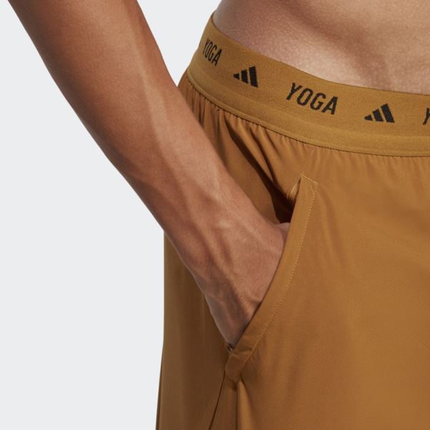 Adidas Short D'entraînement De Yoga Bronze 2-en-1