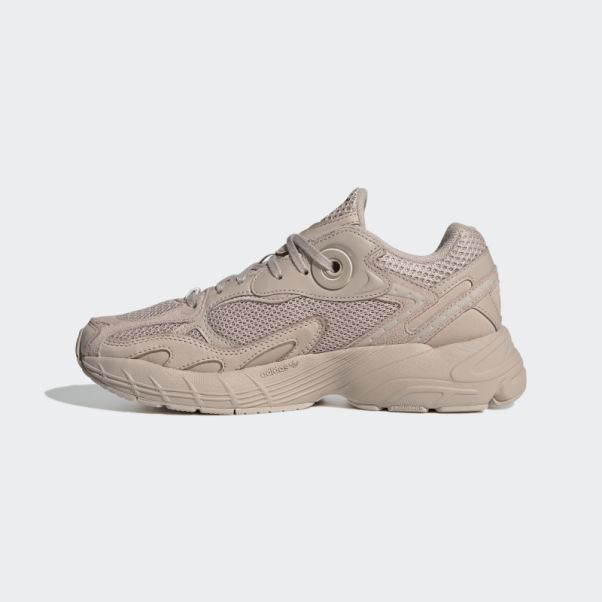 Adidas Astir Taupe