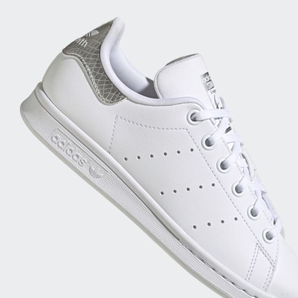 Chaussures Adidas Stan Smith Argentées élégantes