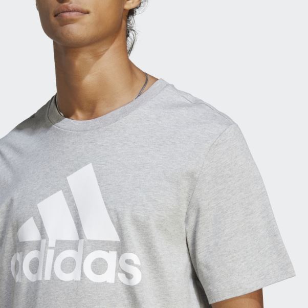 T-shirt à Gros Logo En Jersey Essentiel Gris Moyen Adidas