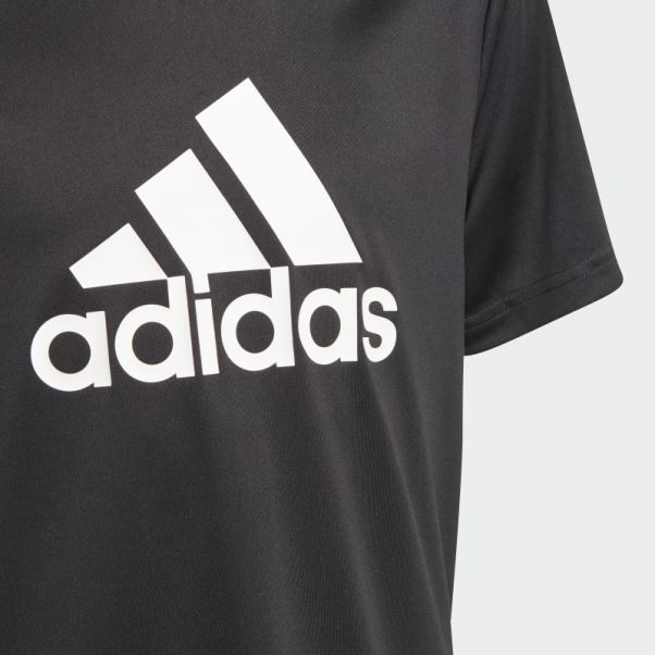 T-shirt Noir Adidas Aeroready Conçu Pour Déplacer Un Gros Logo