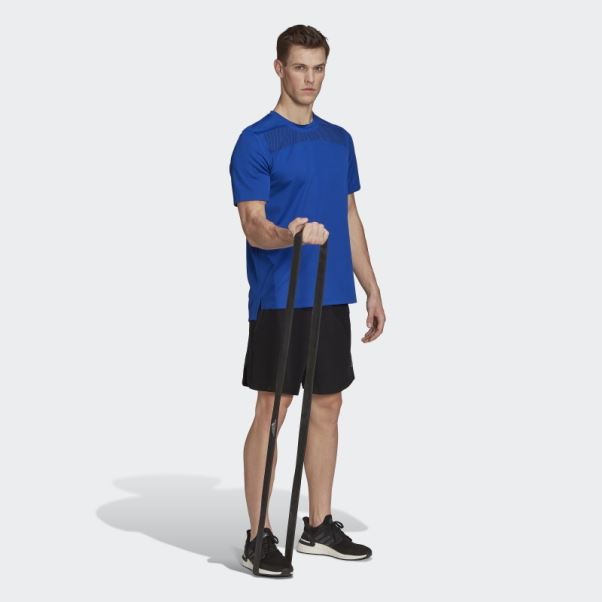 Adidas T-shirt Bleu Roi Imprimé à Impact Sur Le Devant Du Rack D'entraînement