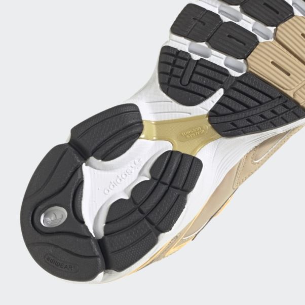 Chaussures Adidas Astir Beiges