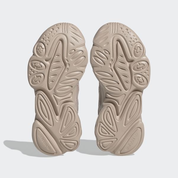 Chaussures Ozweego Taupe Adidas