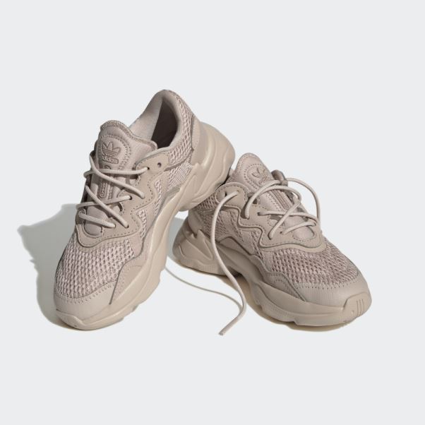 Chaussures Ozweego Taupe Adidas