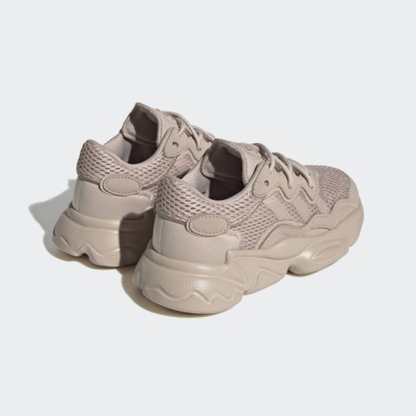 Chaussures Ozweego Taupe Adidas