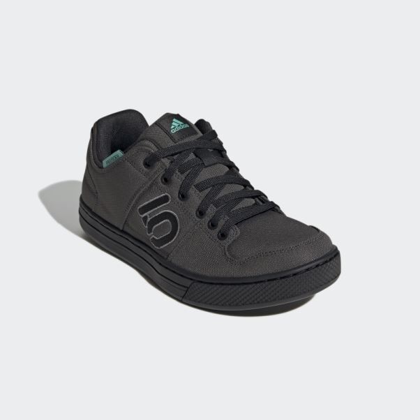 Chaussures De Vélo De Montagne En Toile Adidas Five Ten Freerider Grises
