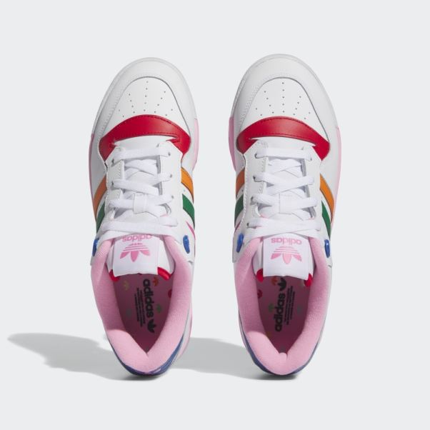 Chaussures De Rivalité Adidas Blanches