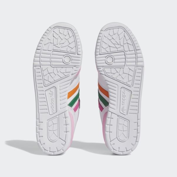 Chaussures De Rivalité Adidas Blanches