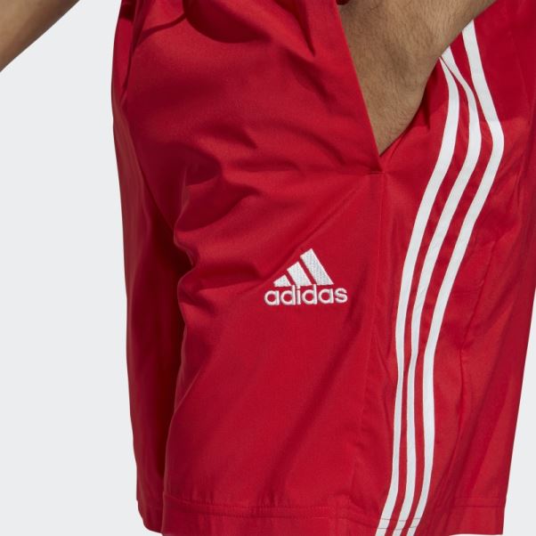 Aeroready Essentials Chelsea 3-stripes Short Adidas écarlate