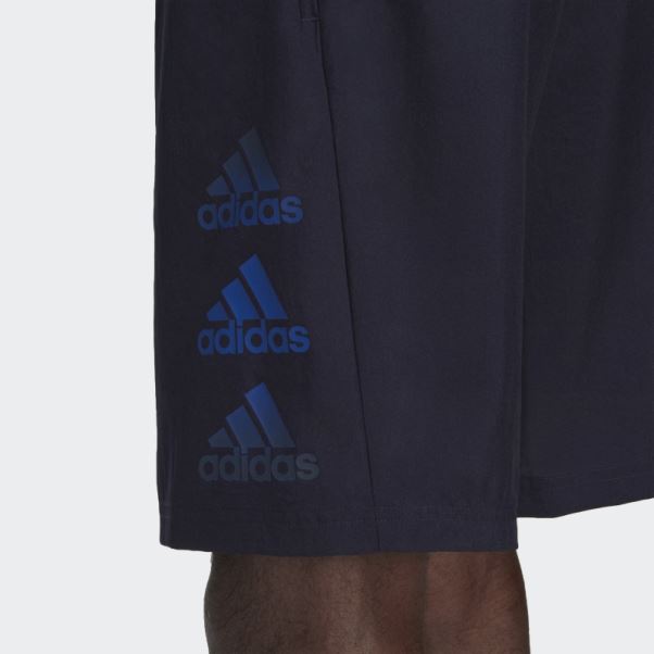 Adidas A Conçu Pour Déplacer Le Logo Des Shorts De Mode D'encre