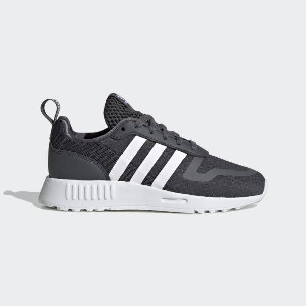 Chaussures Adidas Multix Noires élégantes
