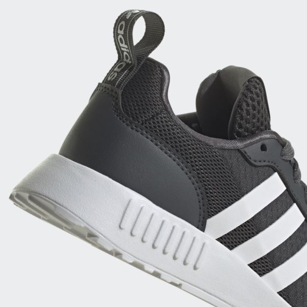 Chaussures Adidas Multix Noires élégantes