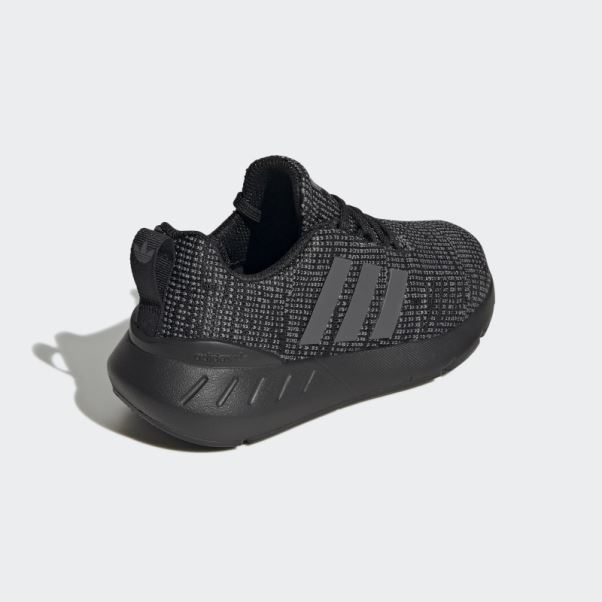 Chaussures Adidas Swift 22 Blanc