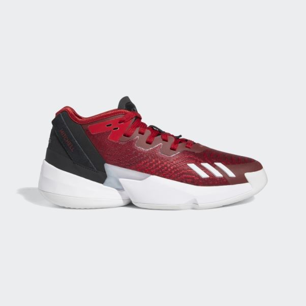Enfiler. Numéro 4 Chaussures De Basket Adidas Rouge
