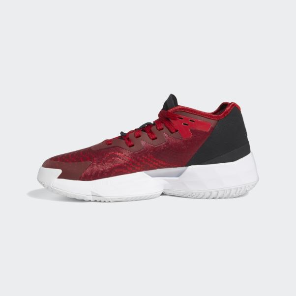 Enfiler. Numéro 4 Chaussures De Basket Adidas Rouge