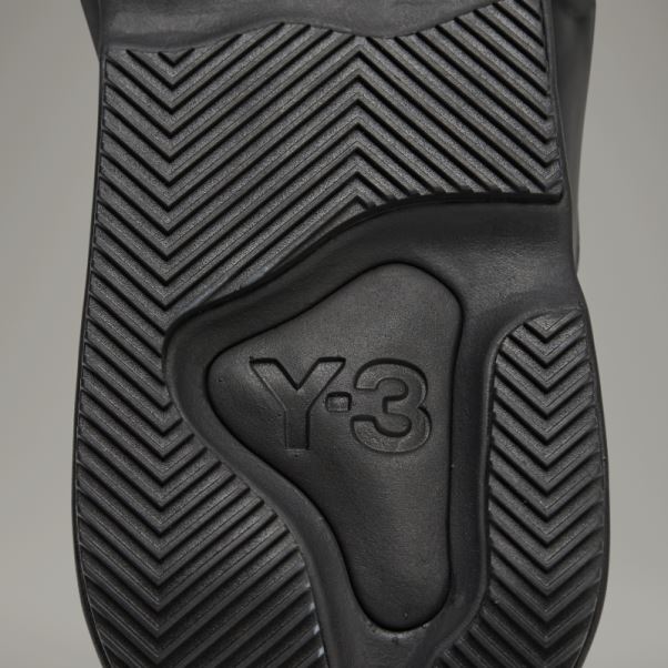 Y-3 Kaiwa Adidas élégant
