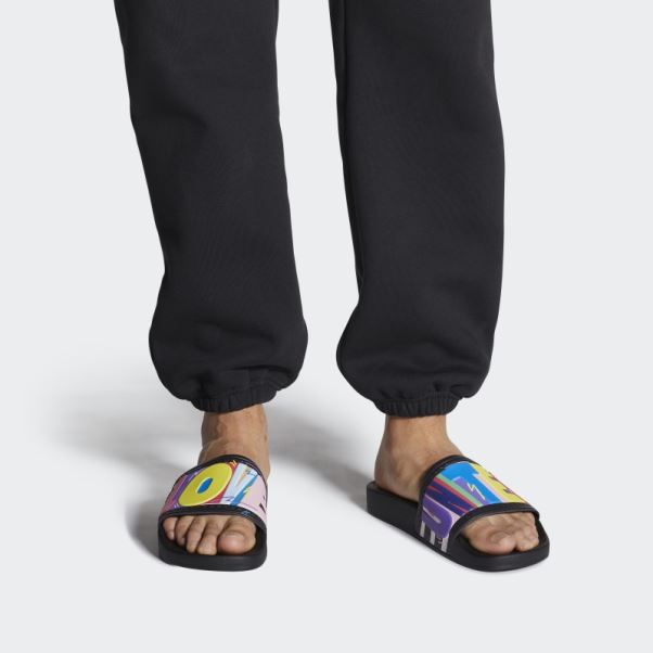 Claquettes Adilette Pride Noires Adidas