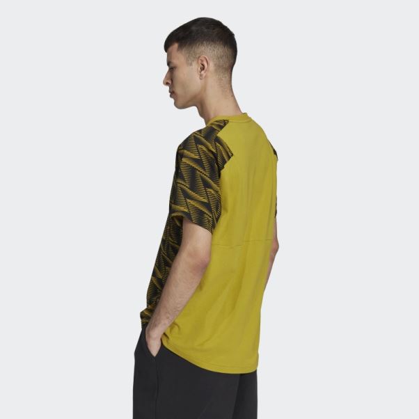 Adidas Olive Conçu Pour Le T-shirt De Voyage Gameday